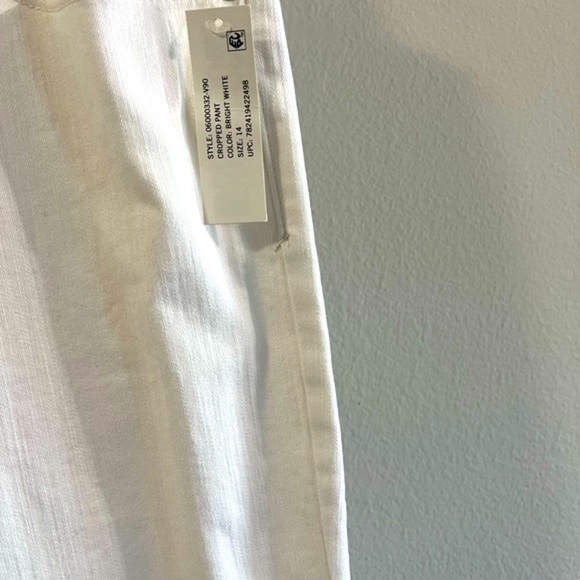 Nine West Women’s White stretch twill Chrystie Capri with slit side hem. Size 14 - Picture 7 of 16